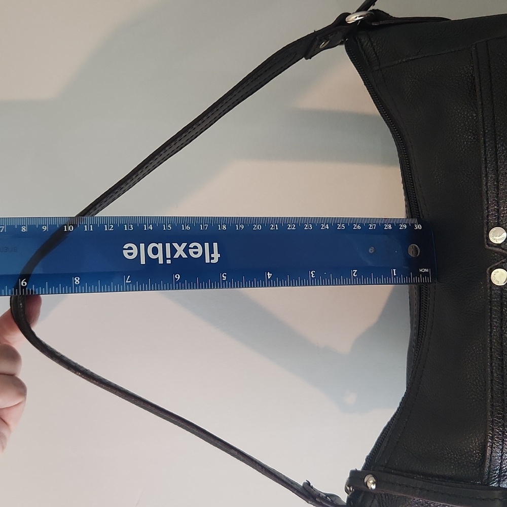 GORGEOUS TIGNANELLO BLACK LEATHER HANDBAG IN MINT CONDITION - Picture 7 of 10